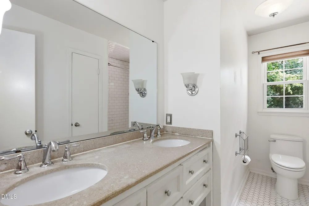 5940 Wintergreen Dr, Raleigh, NC 27609