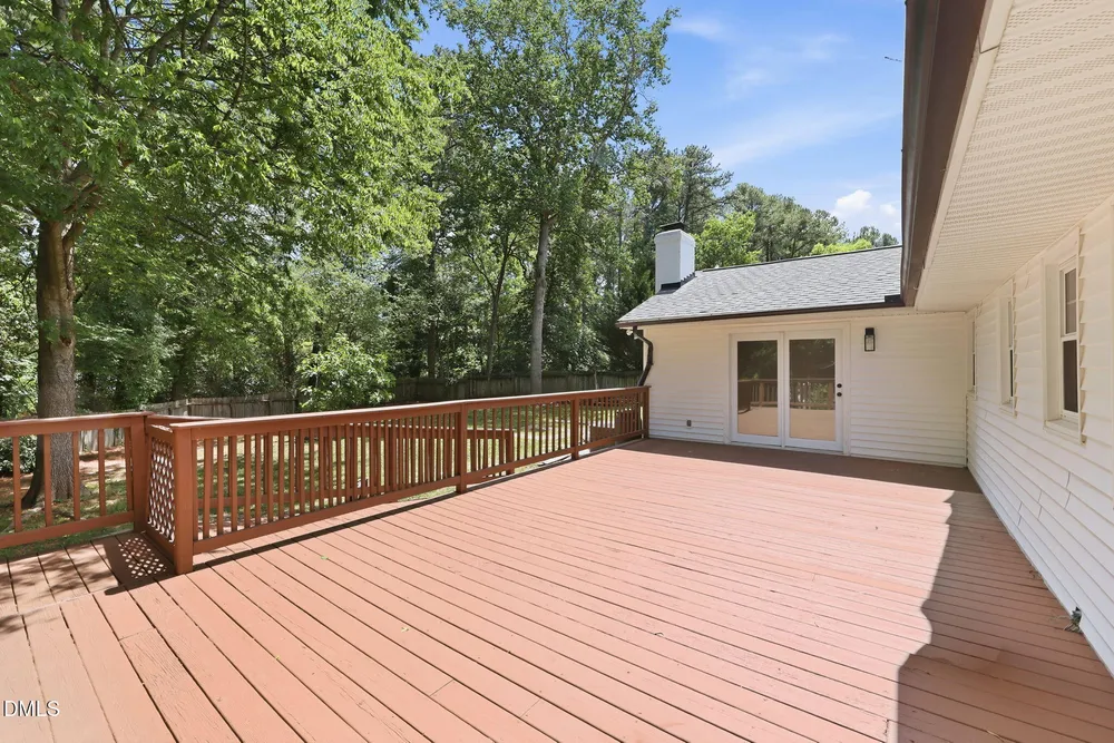 5940 Wintergreen Dr, Raleigh, NC 27609