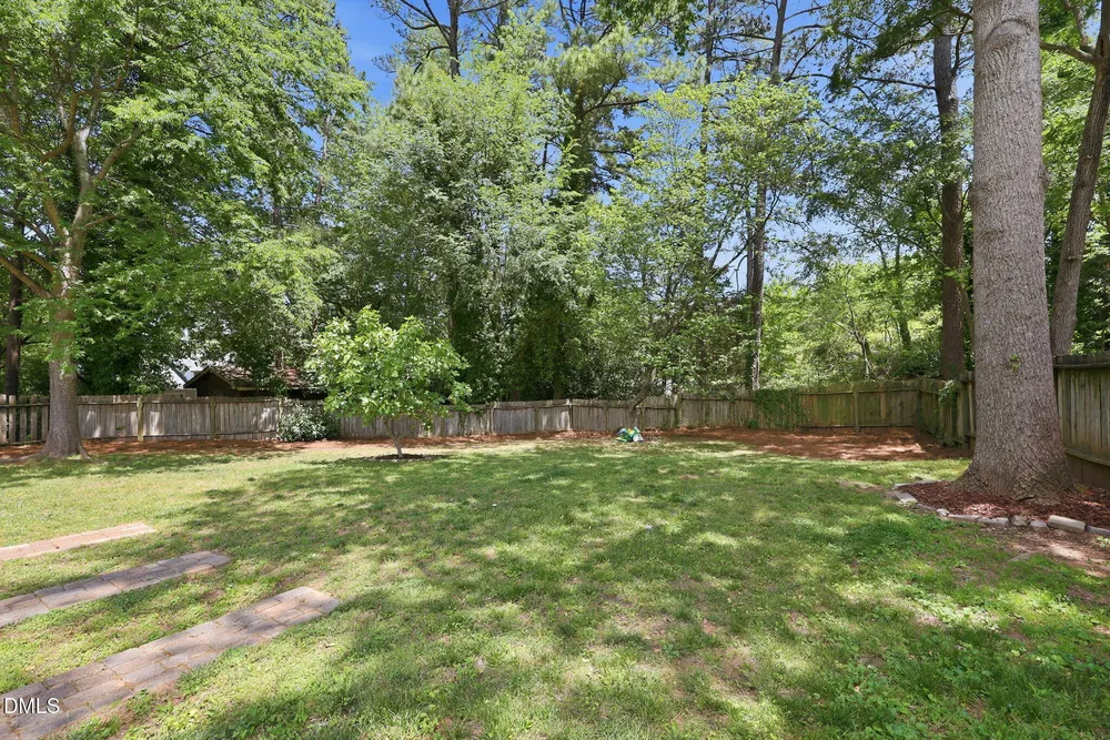 5940 Wintergreen Dr, Raleigh, NC 27609