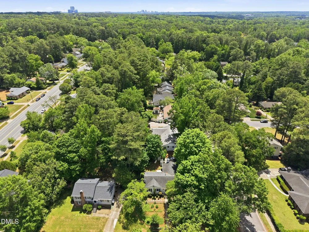 5940 Wintergreen Dr, Raleigh, NC 27609