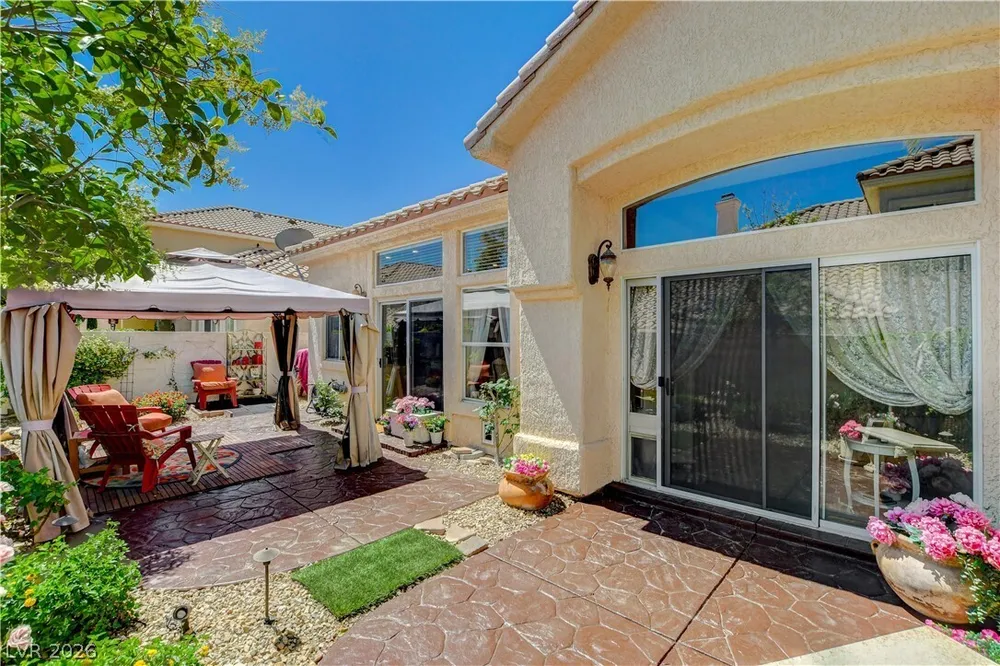 9224 Sunnyfield Dr, Las Vegas, NV 89134