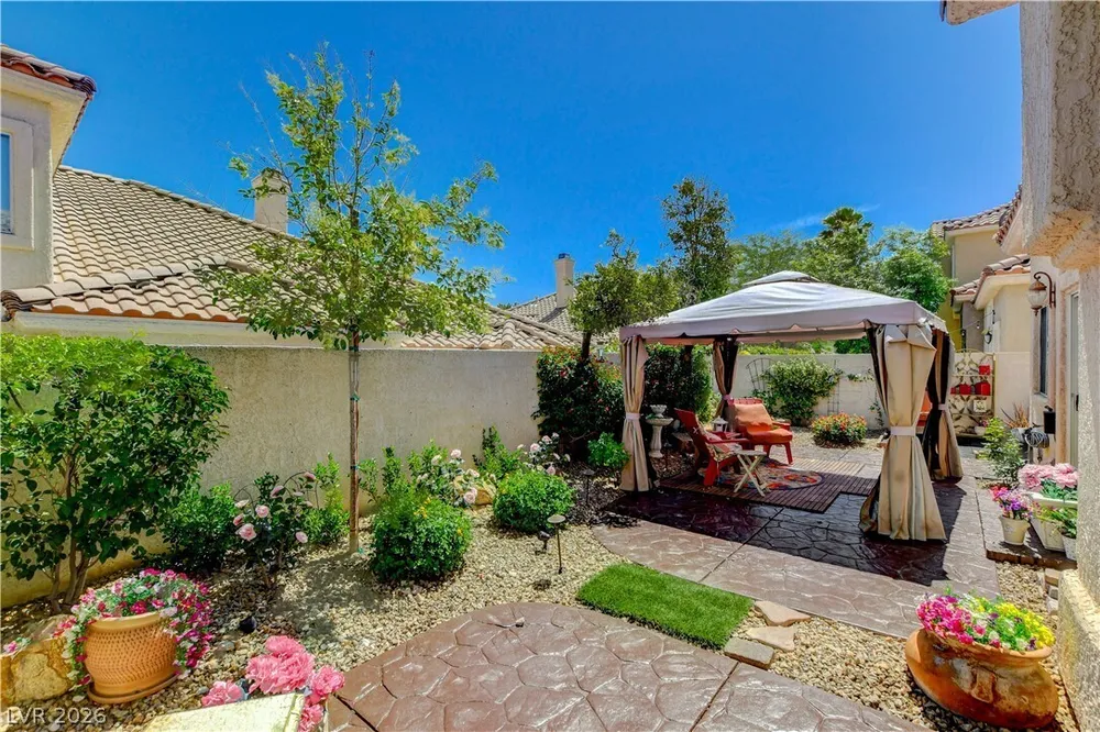 9224 Sunnyfield Dr, Las Vegas, NV 89134