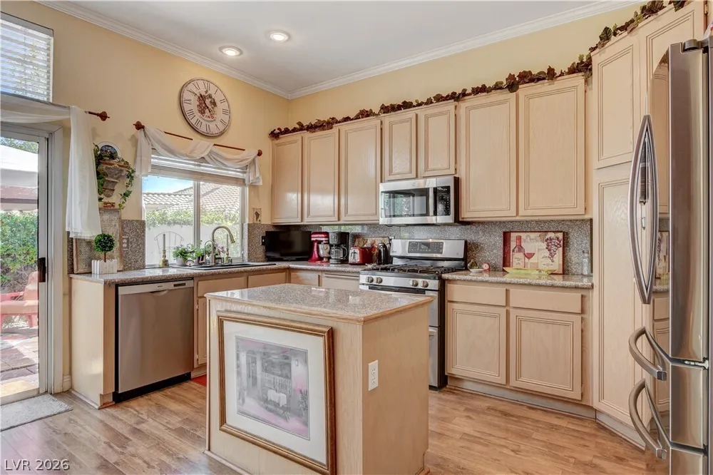 9224 Sunnyfield Dr, Las Vegas, NV 89134