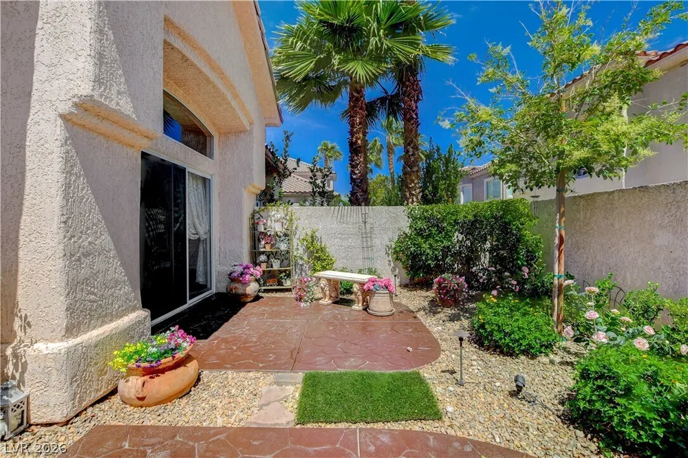 9224 Sunnyfield Dr, Las Vegas, NV 89134
