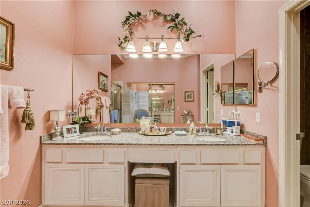 9224 Sunnyfield Dr, Las Vegas, NV 89134