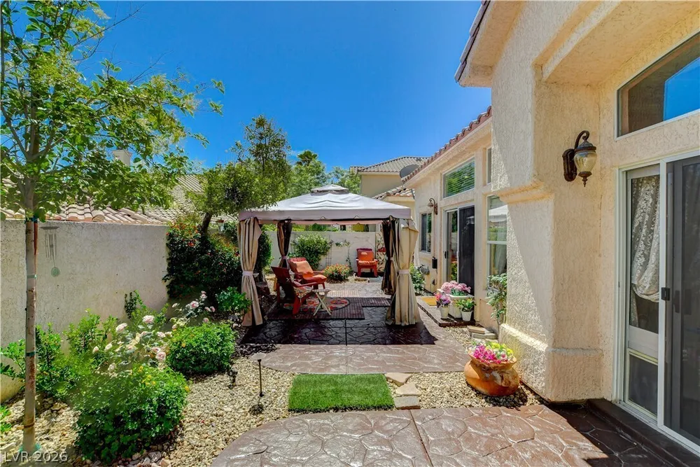 9224 Sunnyfield Dr, Las Vegas, NV 89134