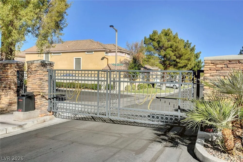 9224 Sunnyfield Dr, Las Vegas, NV 89134