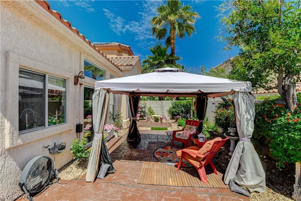 9224 Sunnyfield Dr, Las Vegas, NV 89134