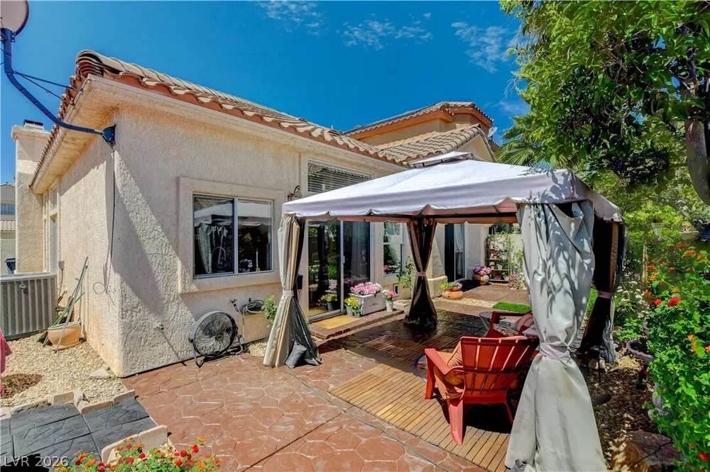 9224 Sunnyfield Dr, Las Vegas, NV 89134