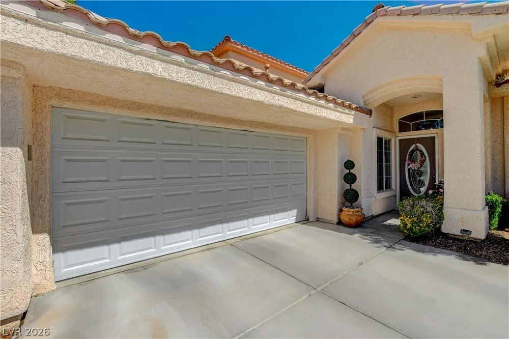 9224 Sunnyfield Dr, Las Vegas, NV 89134