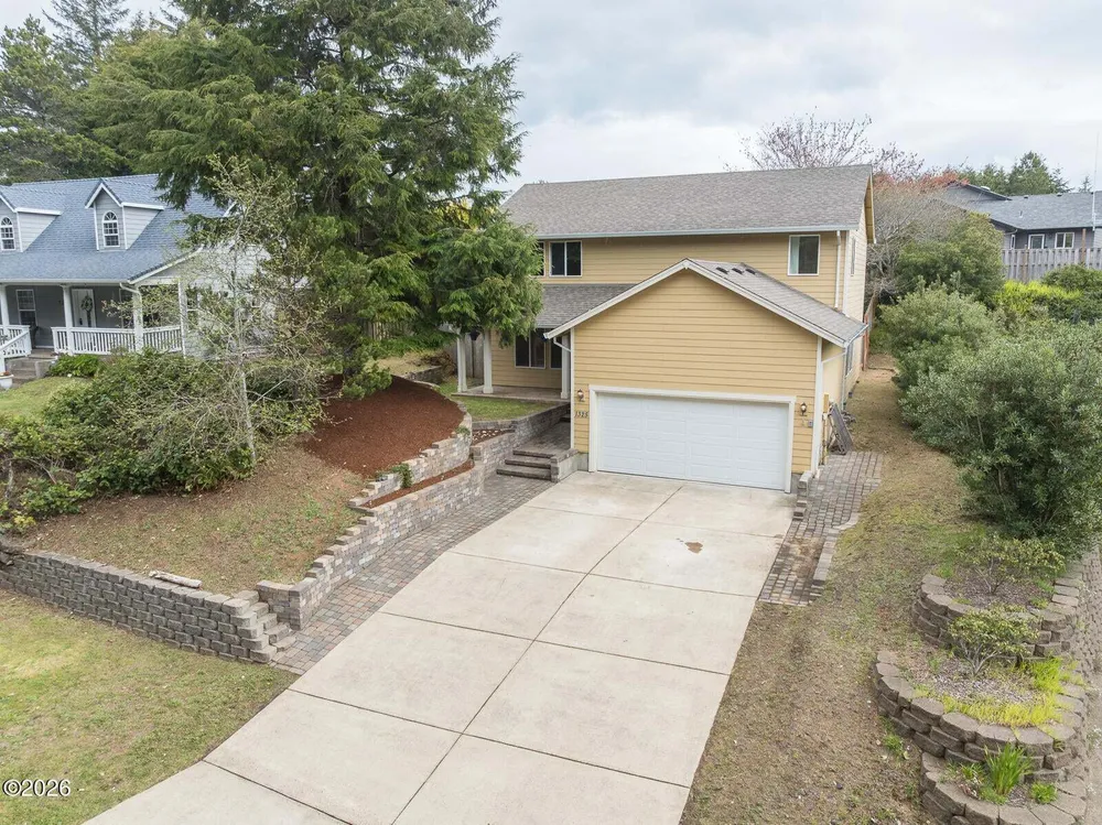 1325 SW Chad Dr, Waldport, OR 97394