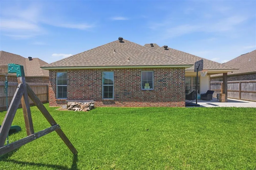 341 Paisley Pkwy, Sulphur, LA 70665-7004