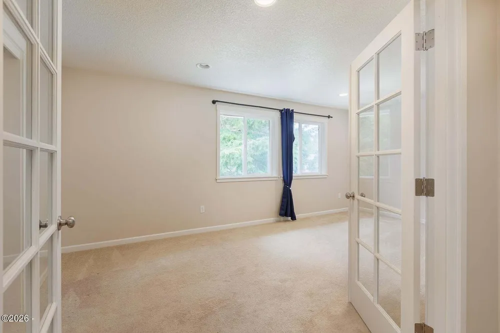 1325 SW Chad Dr, Waldport, OR 97394