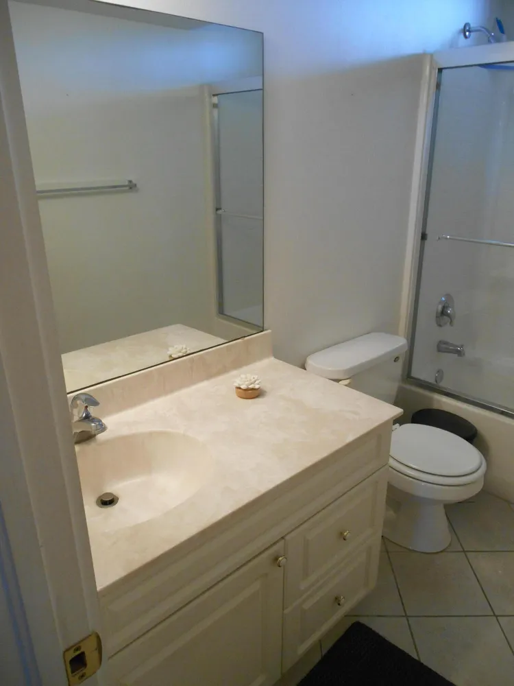 2615 NE 1st Ct, Boynton Beach, FL 33435