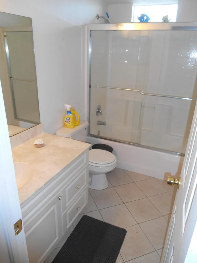 2615 NE 1st Ct, Boynton Beach, FL 33435