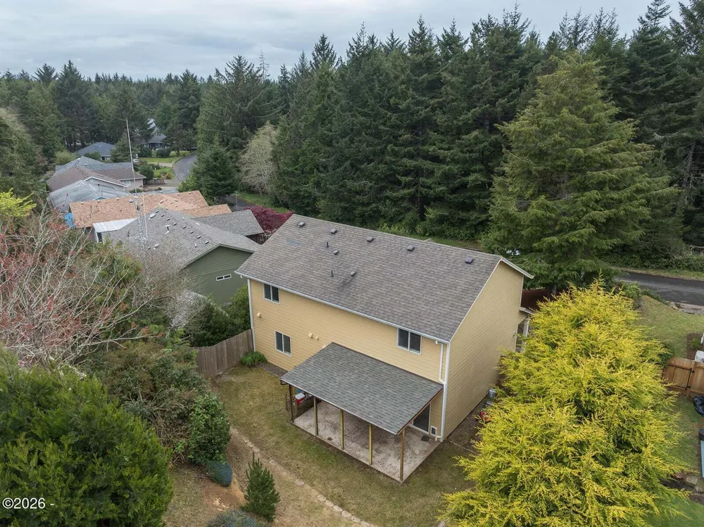 1325 SW Chad Dr, Waldport, OR 97394