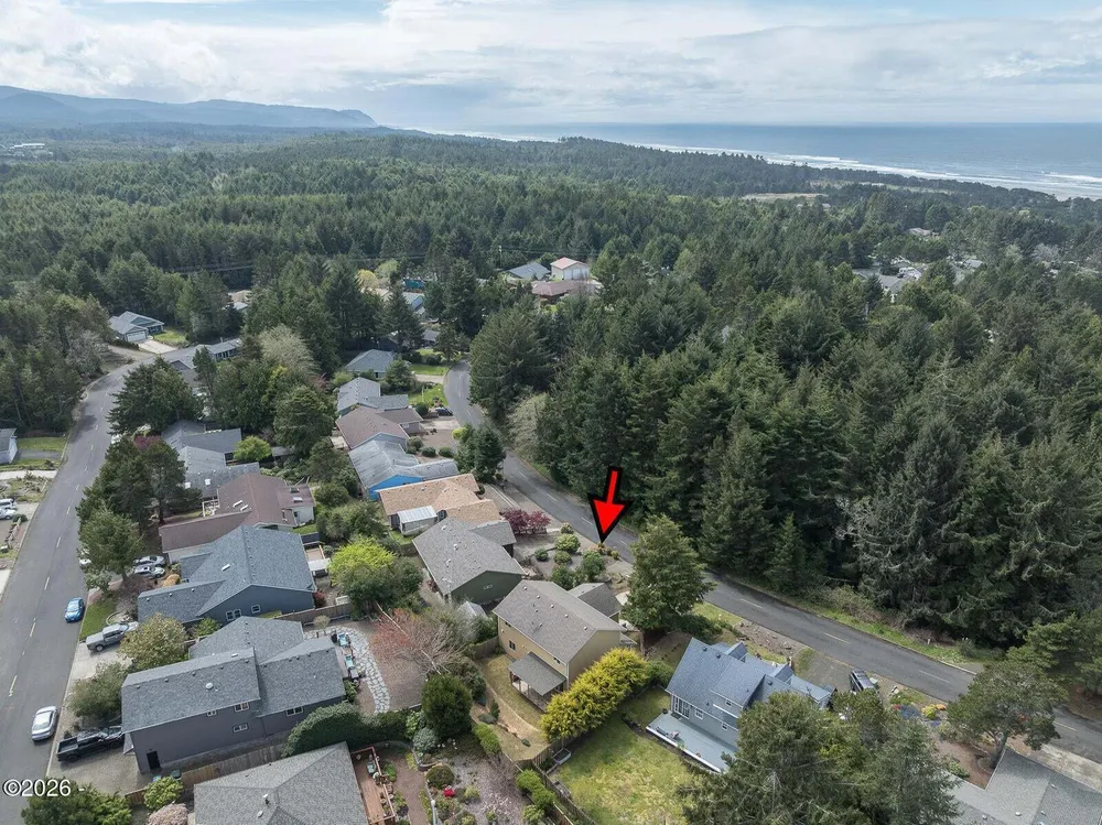 1325 SW Chad Dr, Waldport, OR 97394