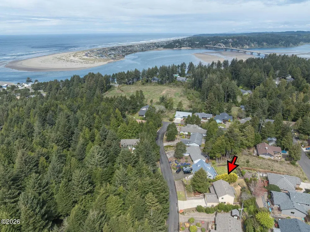 1325 SW Chad Dr, Waldport, OR 97394