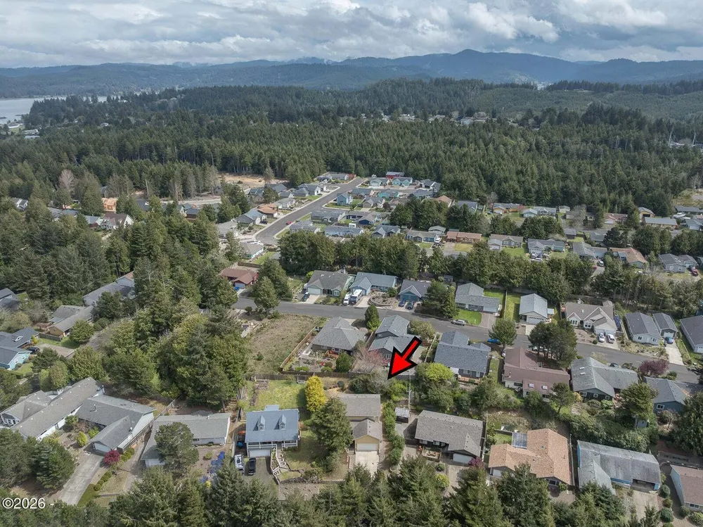 1325 SW Chad Dr, Waldport, OR 97394