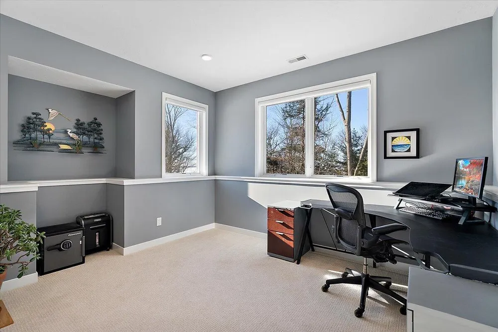 690 Dunegrass Circle Dr, Saugatuck, MI 49453