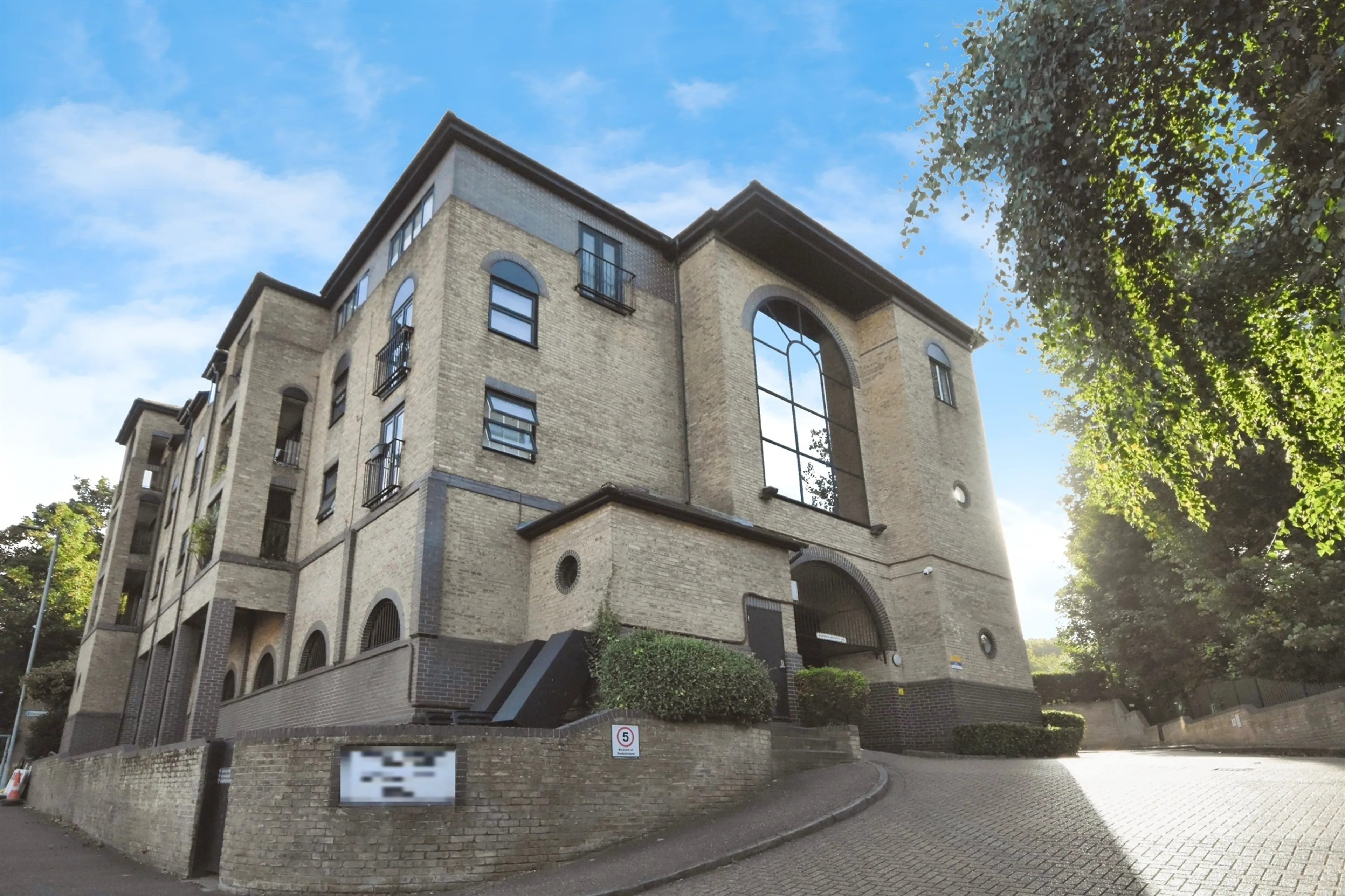 Property photo 0