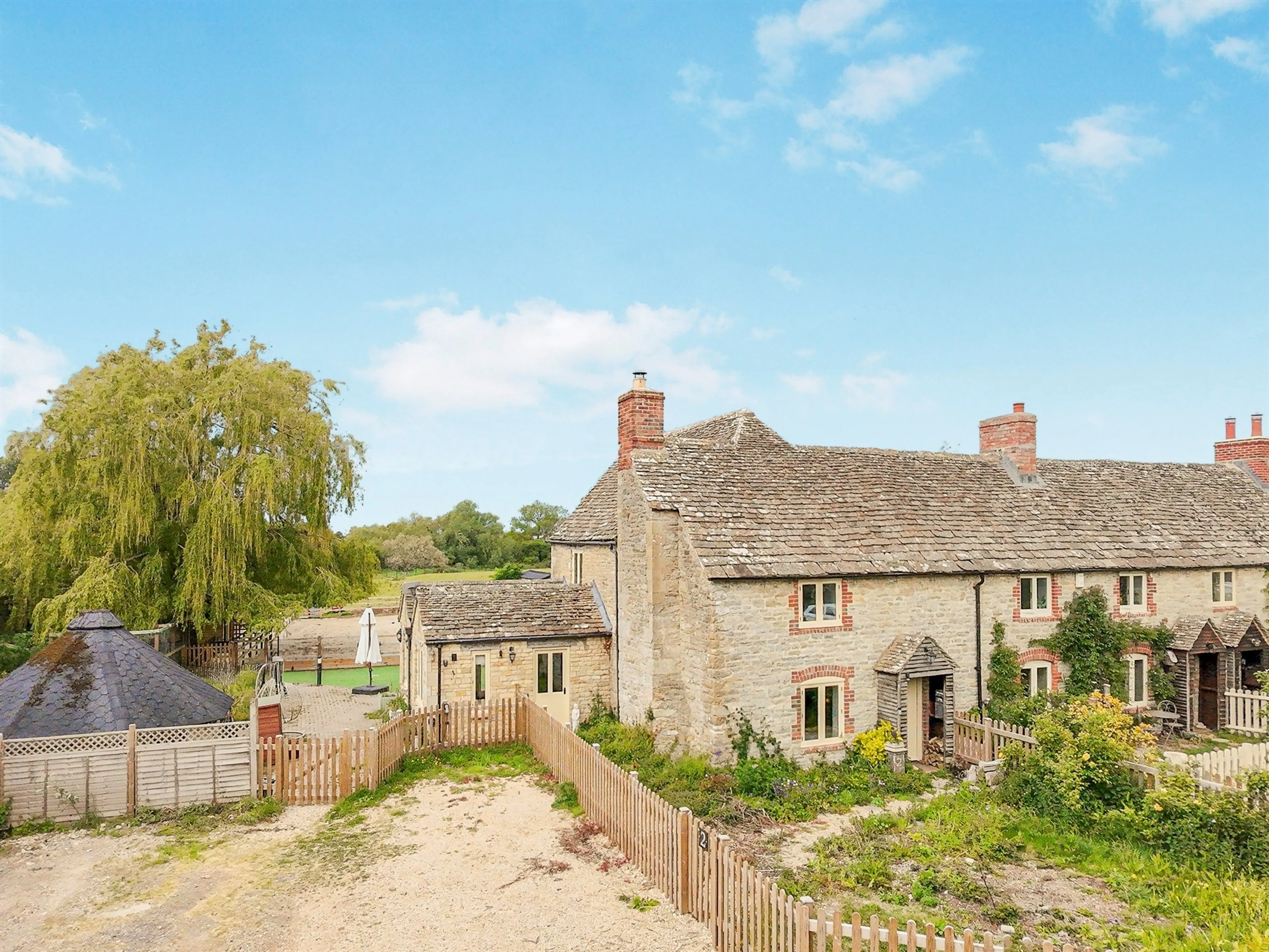 Property at Seven Bridges Cottages, Water Eaton, Swindon