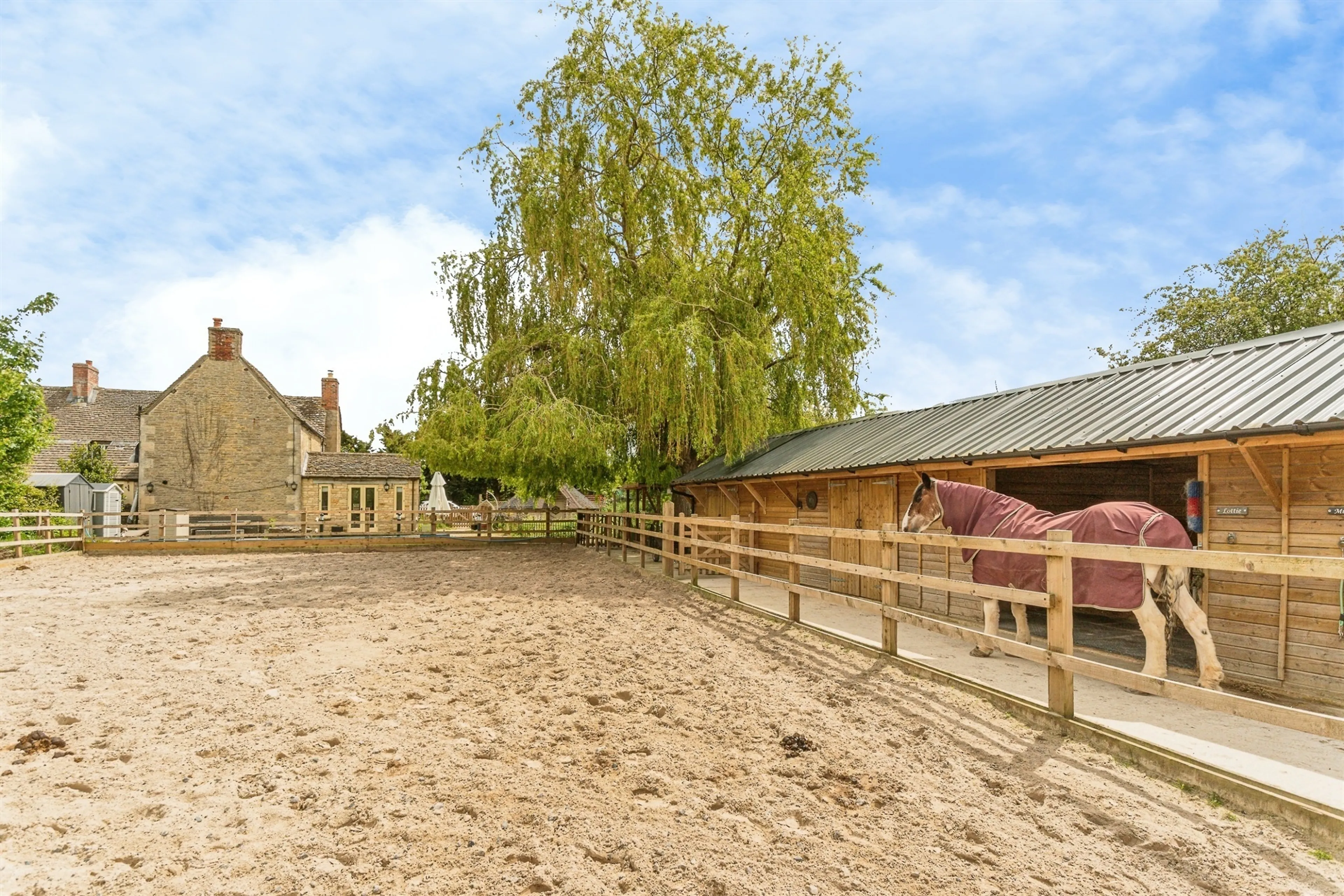 Property at Seven Bridges Cottages, Water Eaton, Swindon