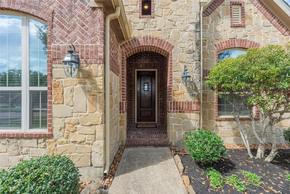 5811 Green Meadows Ln, Katy, TX 77493