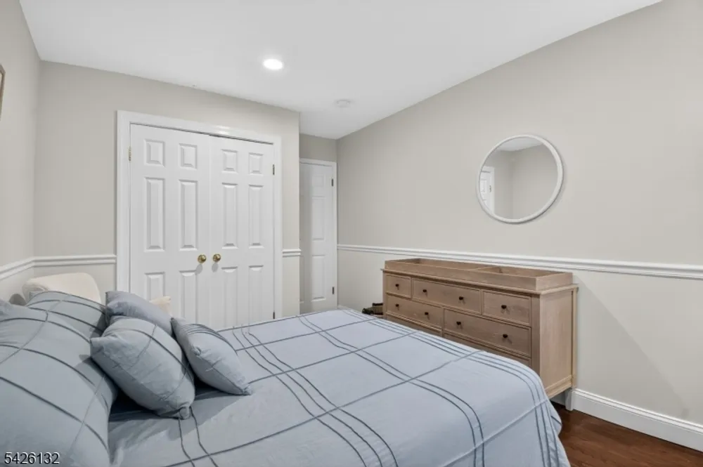 75 Washington Ct, Montville, NJ 07082