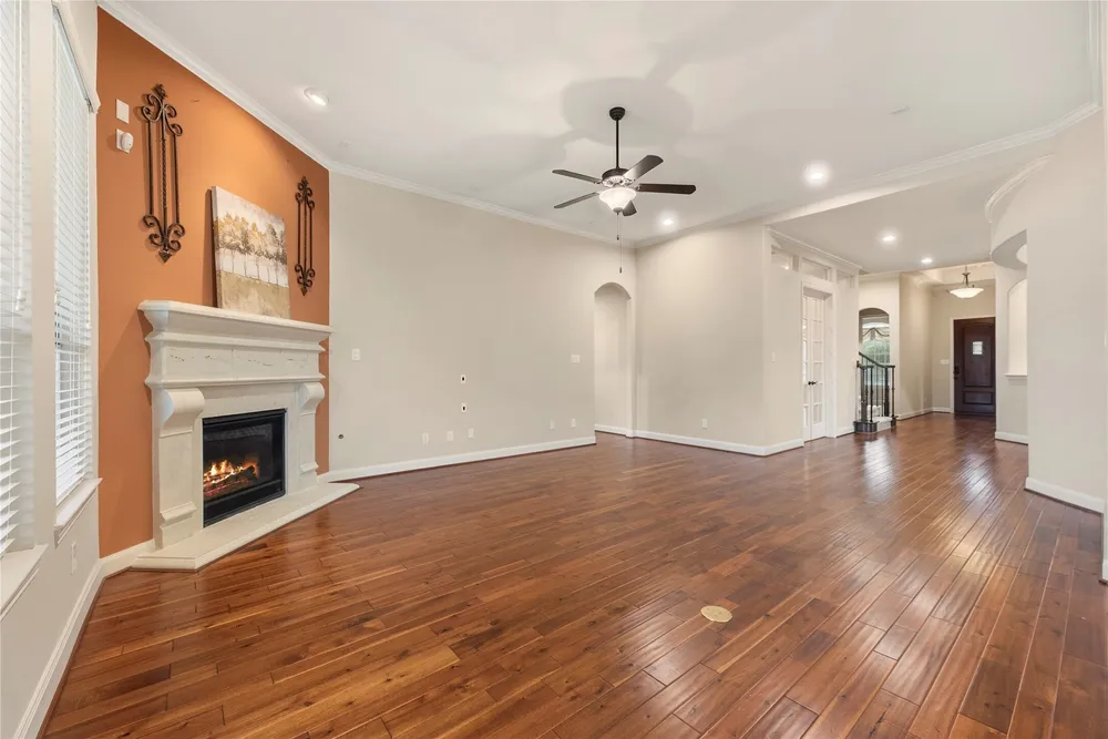 5811 Green Meadows Ln, Katy, TX 77493