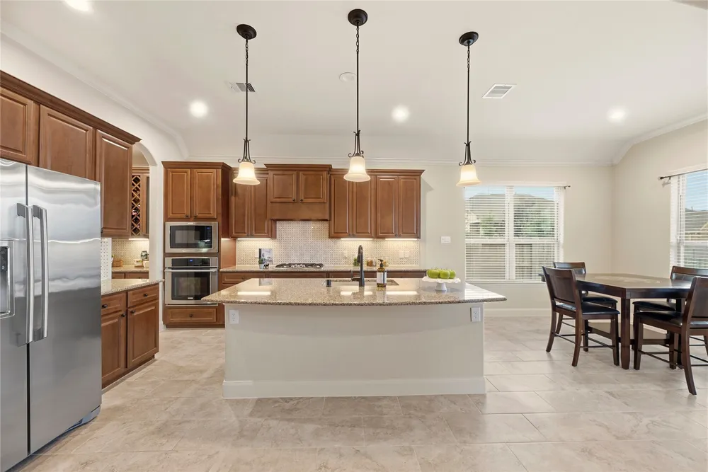 5811 Green Meadows Ln, Katy, TX 77493