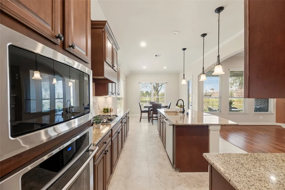5811 Green Meadows Ln, Katy, TX 77493