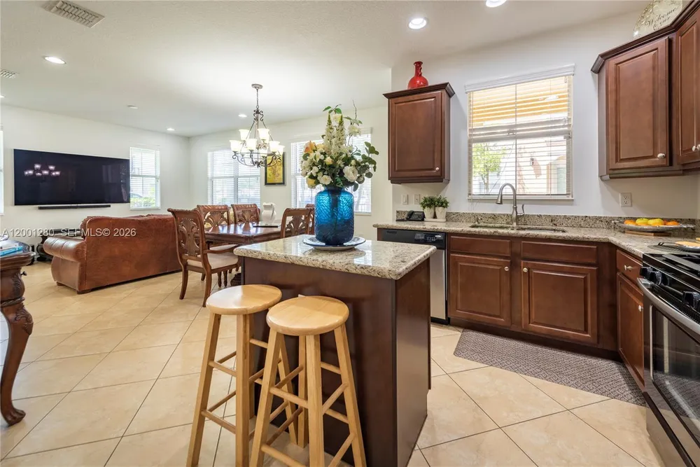 3301 NW 125th Ave, Sunrise, FL 33323