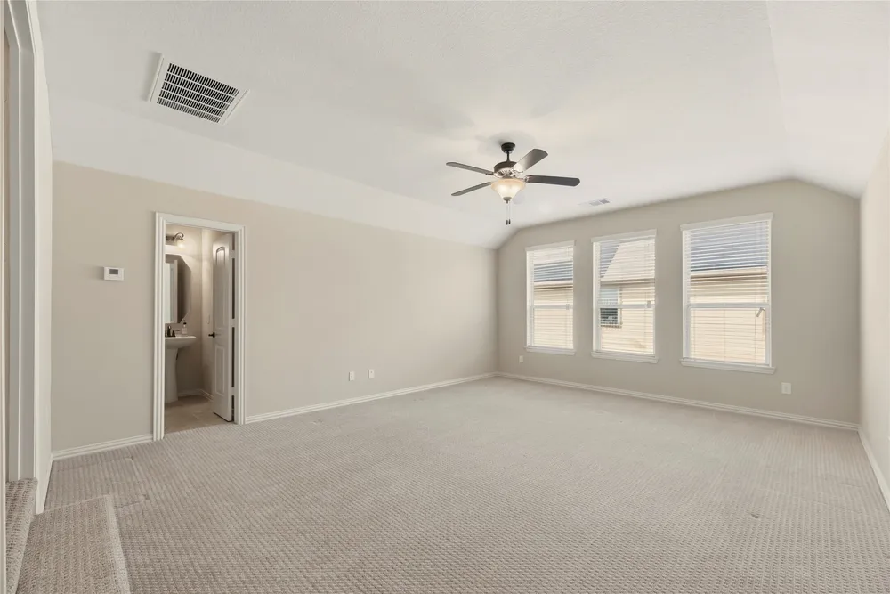 5811 Green Meadows Ln, Katy, TX 77493