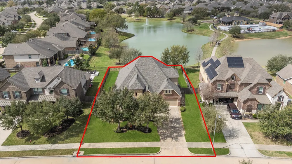 5811 Green Meadows Ln, Katy, TX 77493