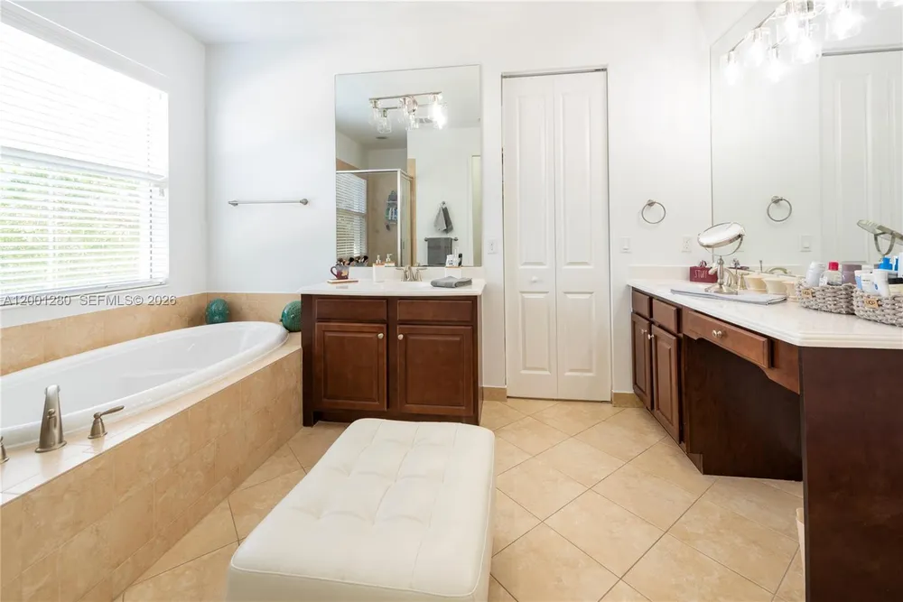 3301 NW 125th Ave, Sunrise, FL 33323