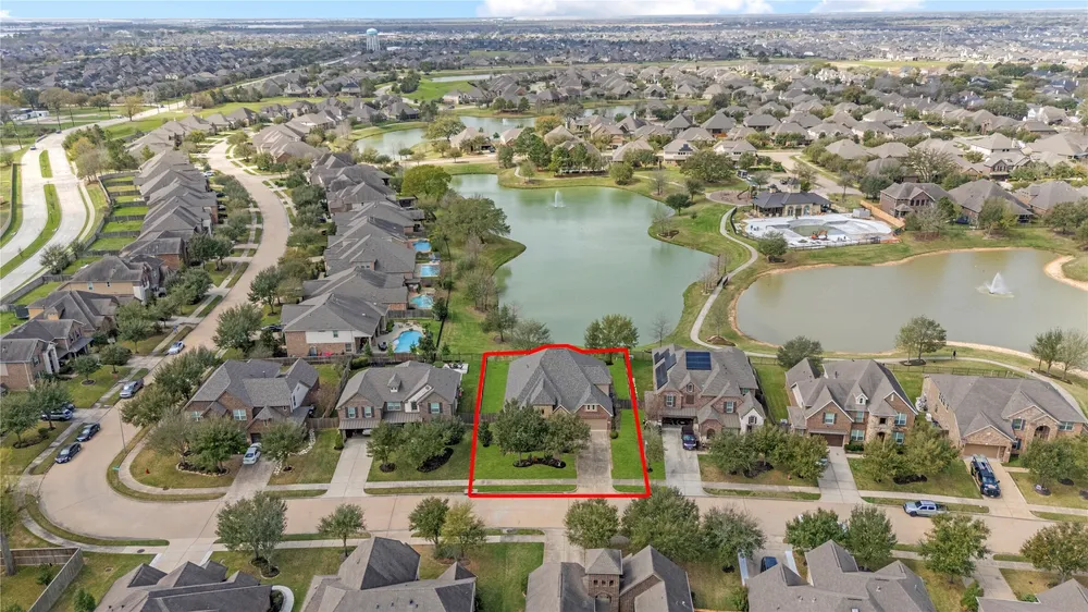 5811 Green Meadows Ln, Katy, TX 77493