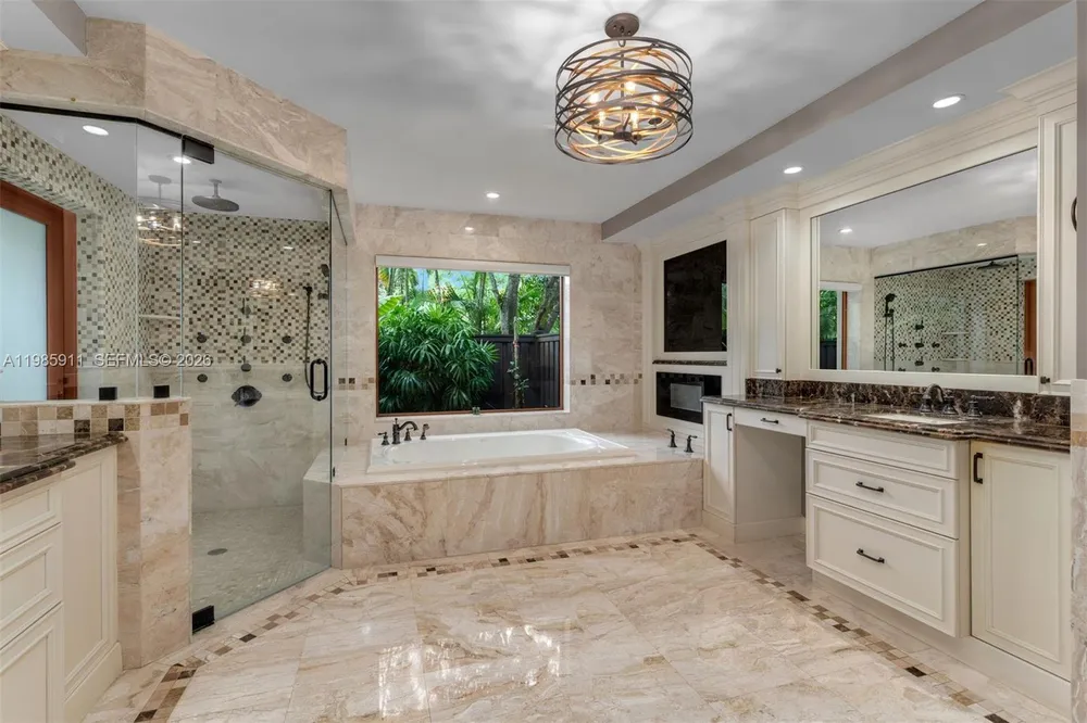 6201 SW 96th St, Pinecrest, FL 33156