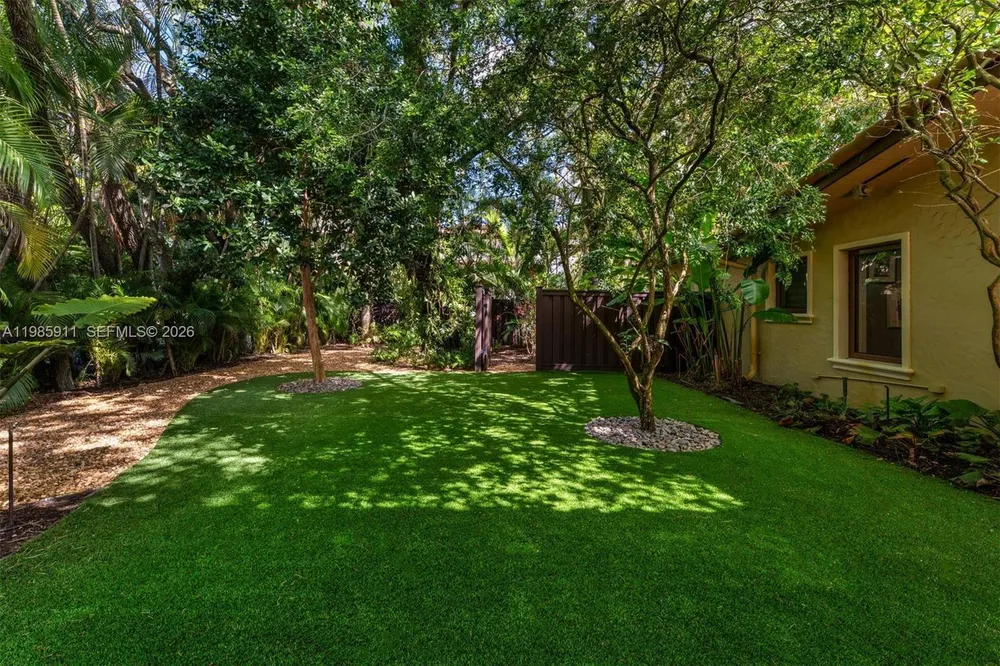 6201 SW 96th St, Pinecrest, FL 33156