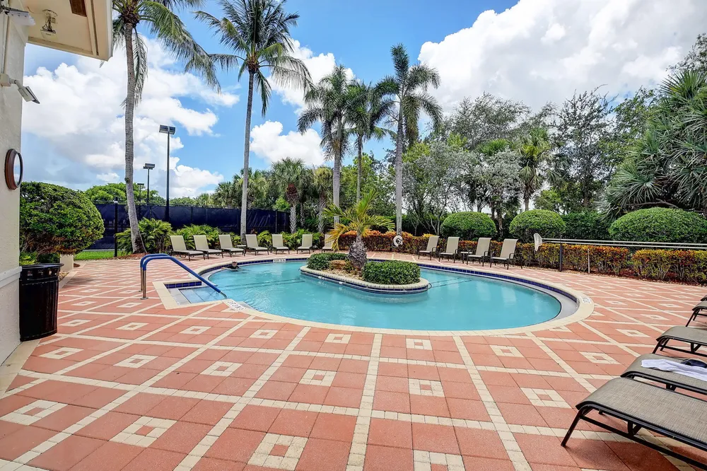 8198 Azure Coast Blvd, Lake Worth, FL 33467