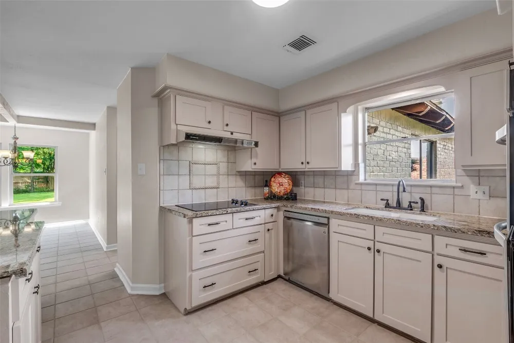 6415 Bayonne Dr, Spring, TX 77389