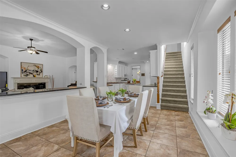 3 Mosaic Point Pl, Spring, TX 77389
