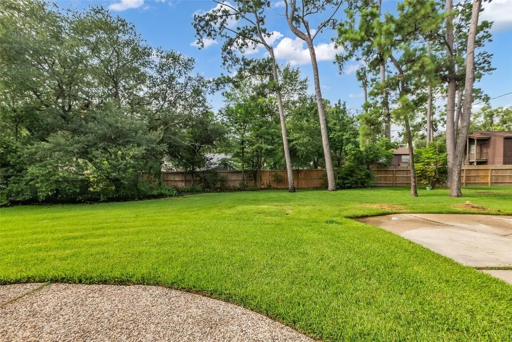 6415 Bayonne Dr, Spring, TX 77389