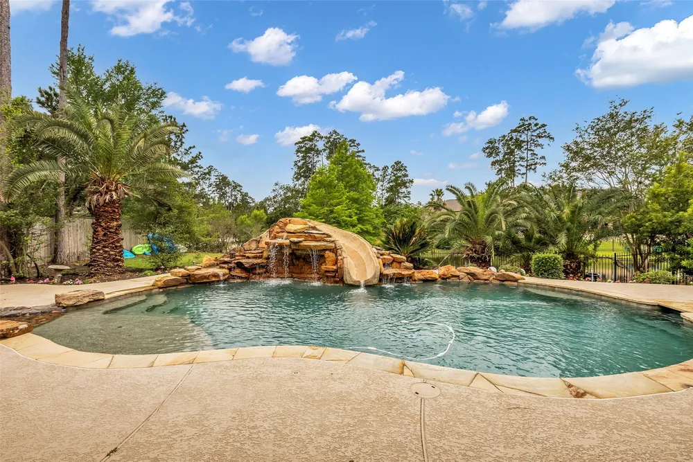 3 Mosaic Point Pl, Spring, TX 77389