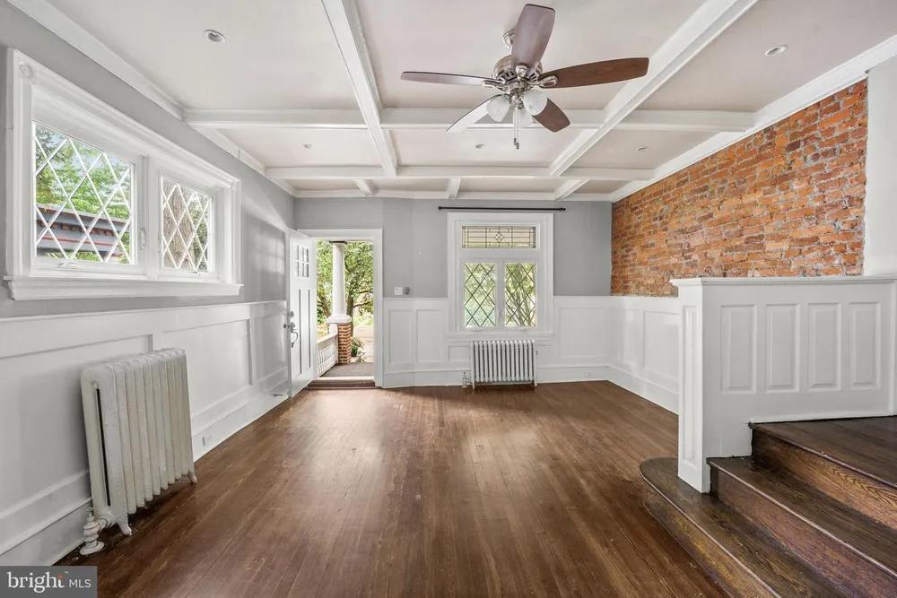 5930 Pulaski Ave, Philadelphia, PA 19144