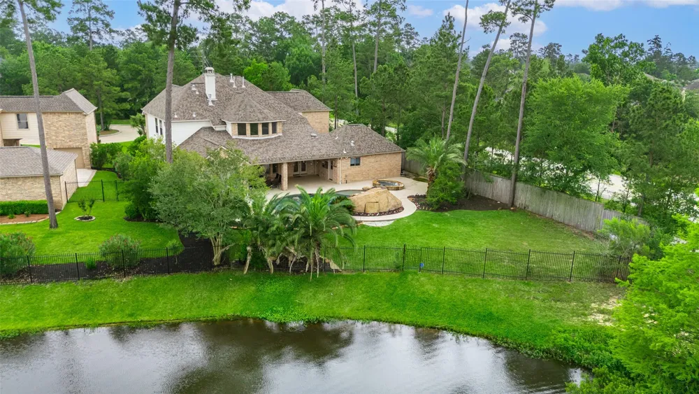 3 Mosaic Point Pl, Spring, TX 77389