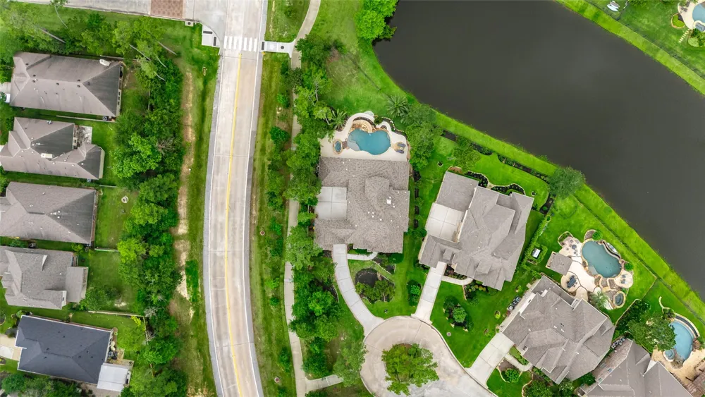 3 Mosaic Point Pl, Spring, TX 77389