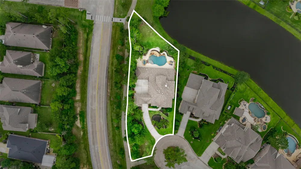 3 Mosaic Point Pl, Spring, TX 77389