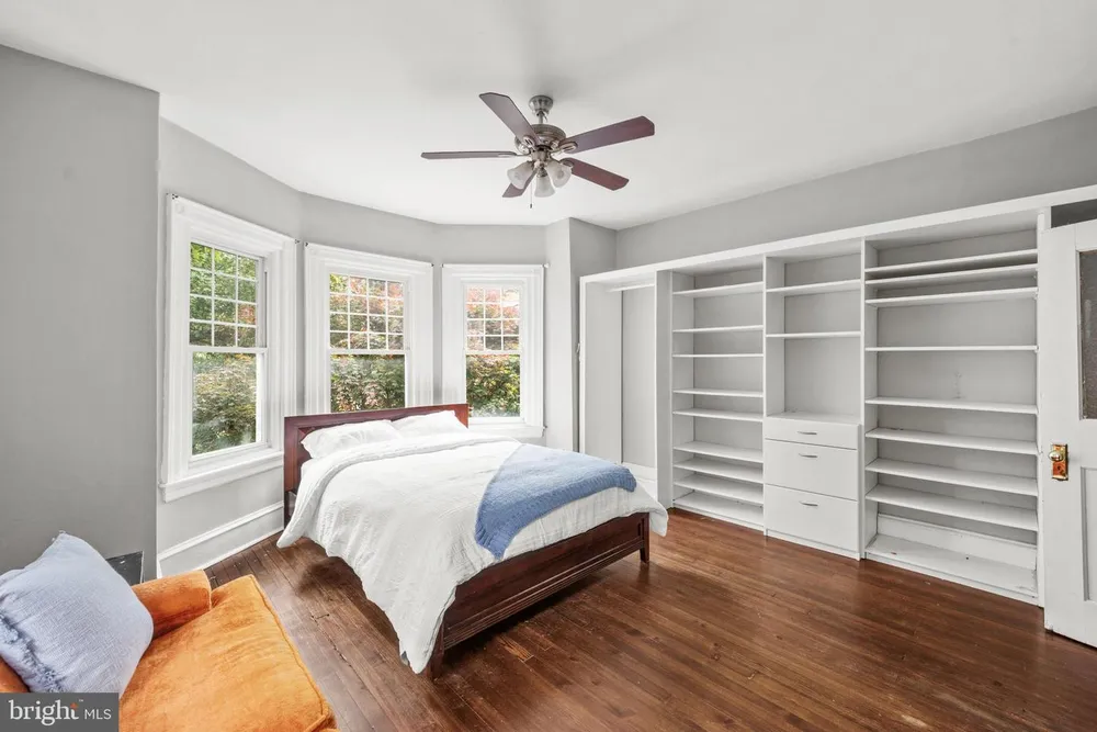 5930 Pulaski Ave, Philadelphia, PA 19144