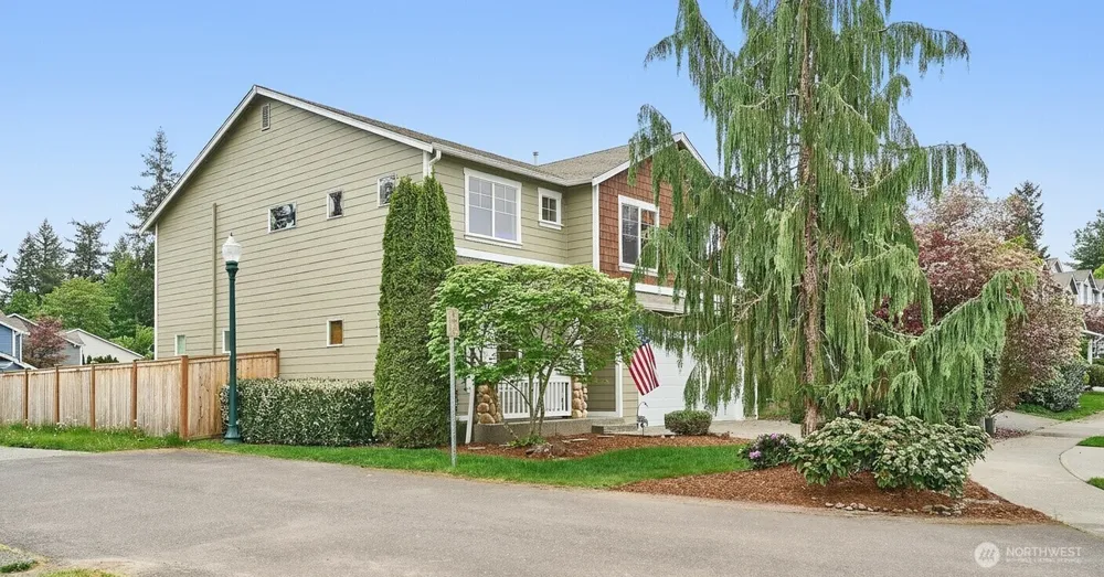16637 SE 261st St, Covington, WA 98042
